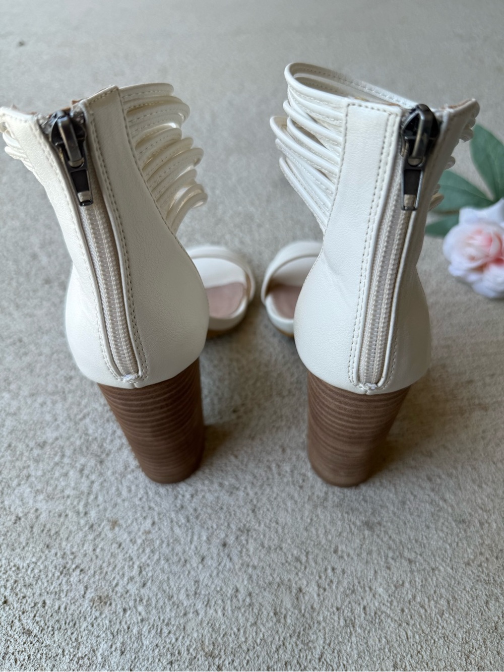 Altar'd State Cream Strappy Block Heel Sandals Women's Size 8.5 NWOT - Picture 4 of 7